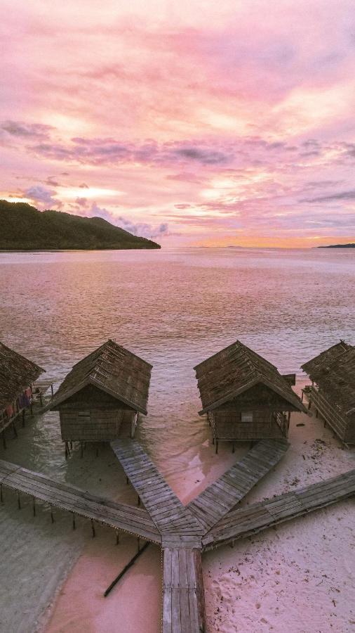 Nus Homestay Raja Ampat Kri Екстер'єр фото